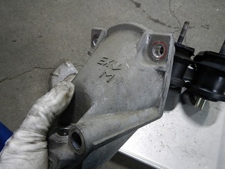 クラウンエステート タイミングベルトとエンジンマウント交換